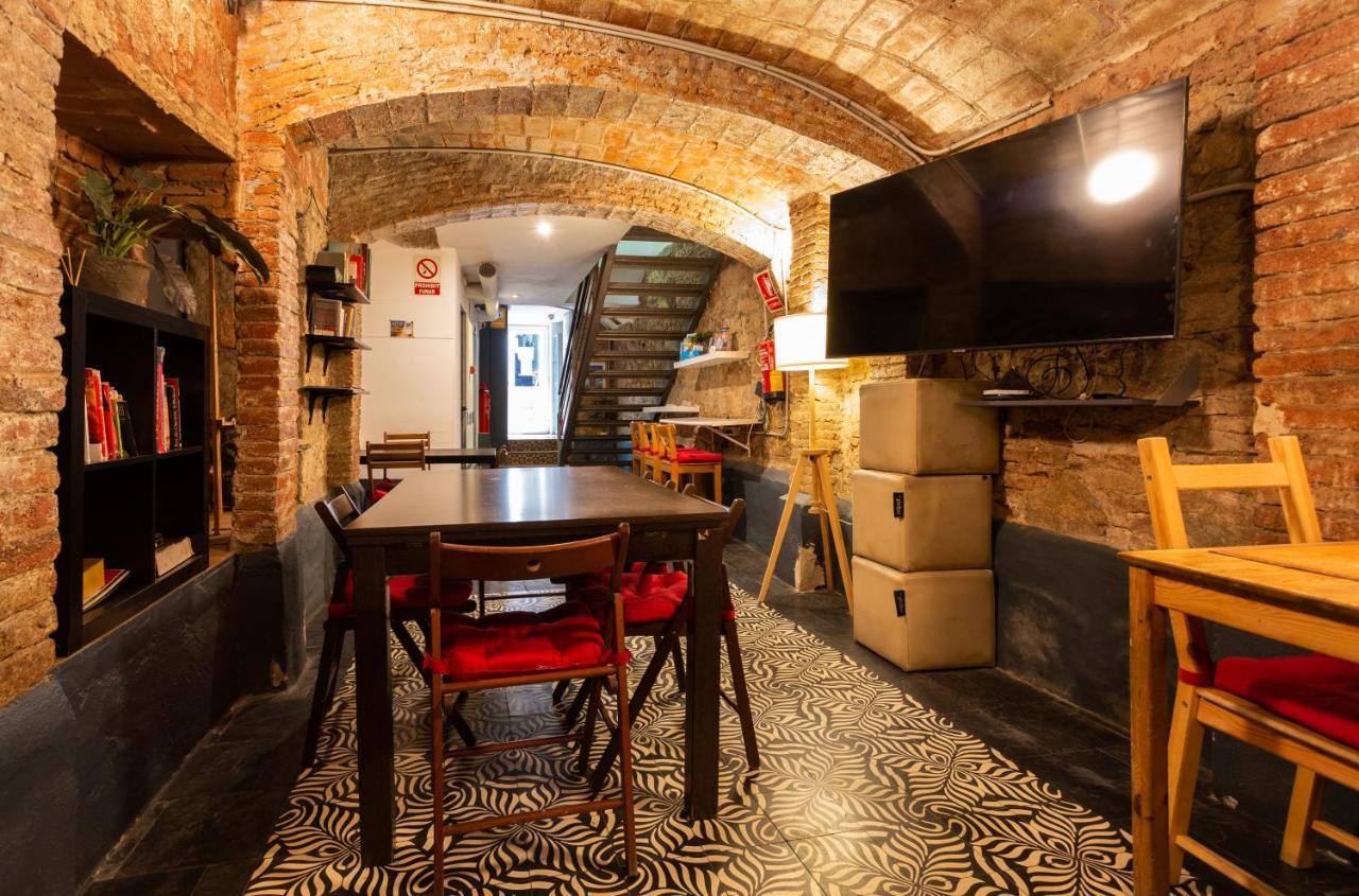 Mambo Tango Hostel Βαρκελώνη Εξωτερικό φωτογραφία