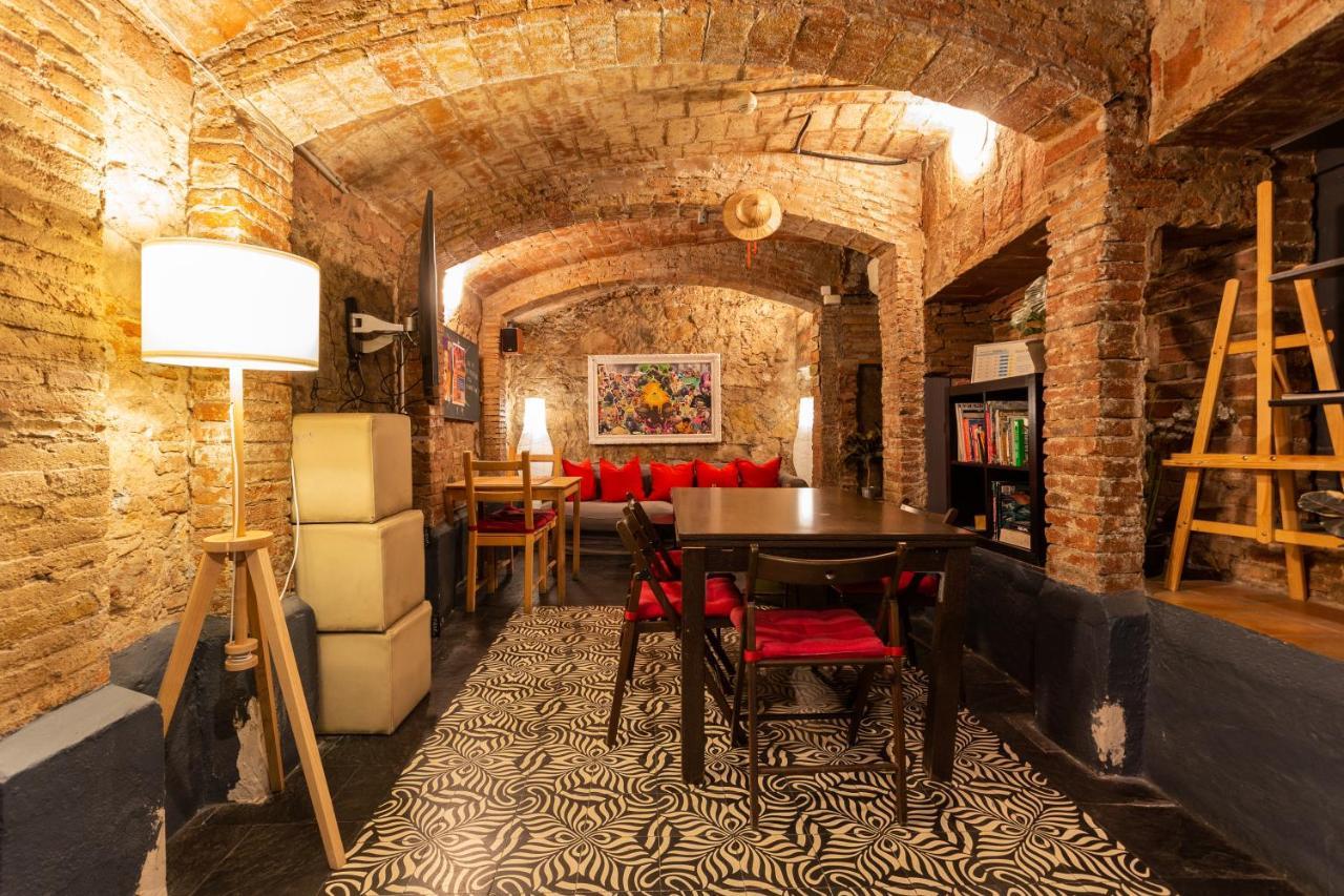 Mambo Tango Hostel Βαρκελώνη Εξωτερικό φωτογραφία